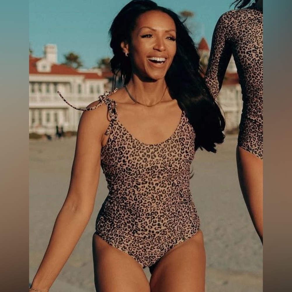 Albion Fit Pursuit (Leopard) Natalie One Piece Swimsuit.  Medium
